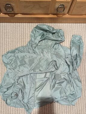 Women Size M Light Sage Packable Windbreaker/Sun Jacket